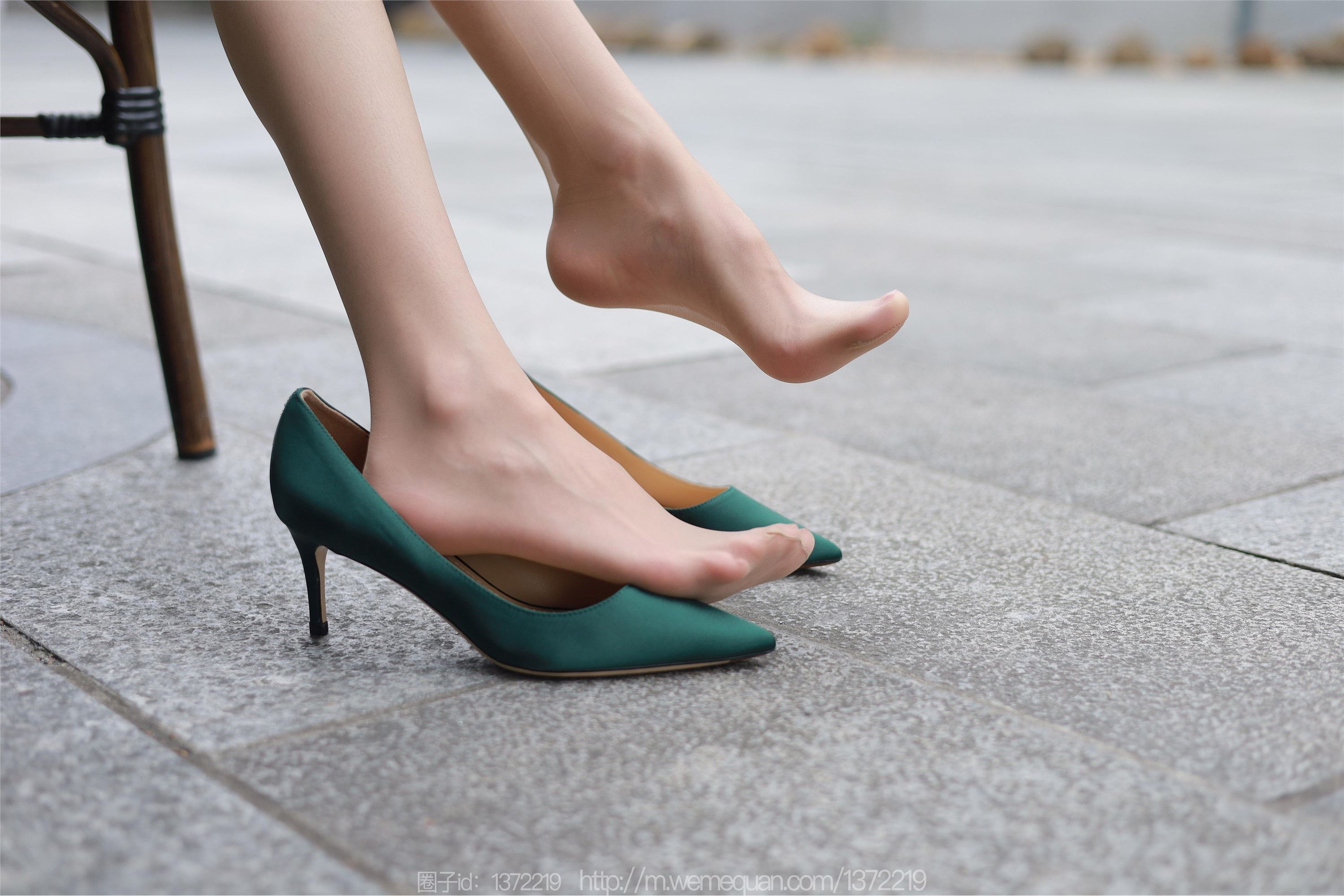 IESS异思趣向  2023.02.18 丝享家 1365 团团《街拍OL美女》